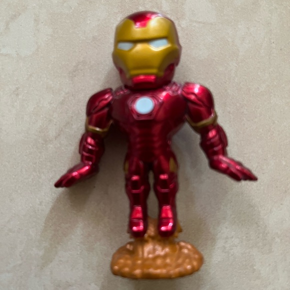 Jada Metal Figs Iron Man Action Figure - Red and Gold - Picture 1 of 2